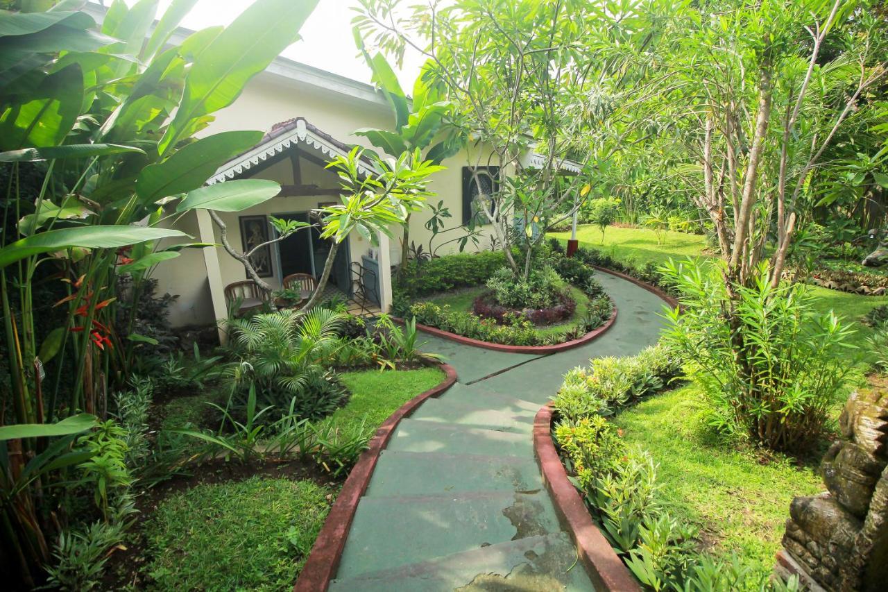 Sendok Hotel Mangsit Exterior foto