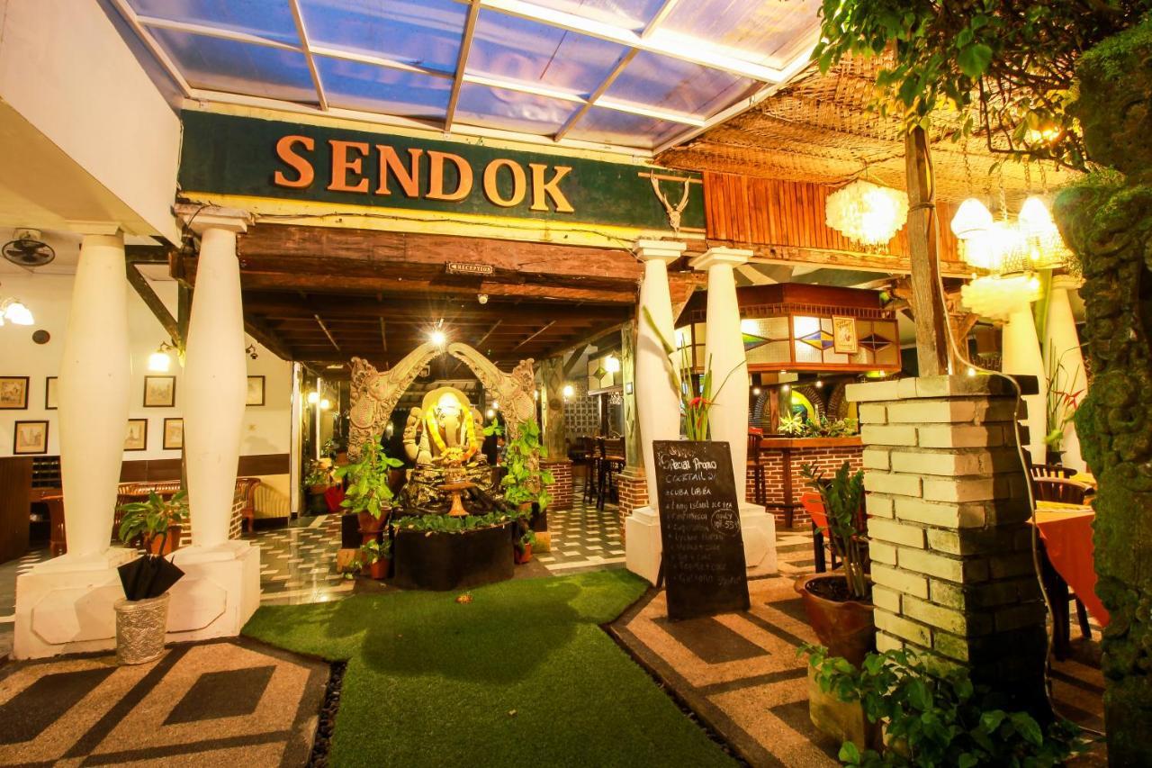 Sendok Hotel Mangsit Exterior foto